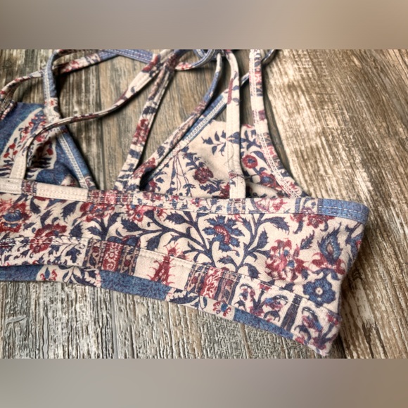 CHASER intimates • soft boho strappy patchwork floral print bralette •size small - Picture 16 of 16